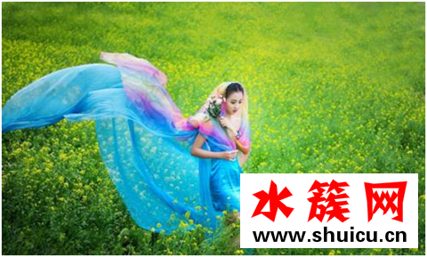 臉上長斑是什么原因？三大因素不容忽視