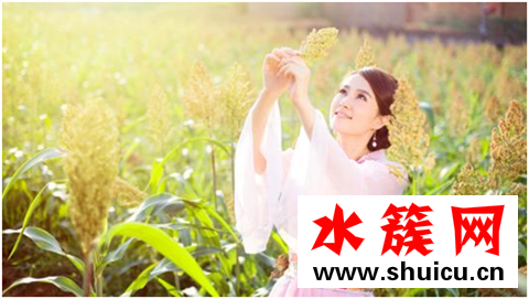 臉上長斑是什么原因？三大因素不容忽視