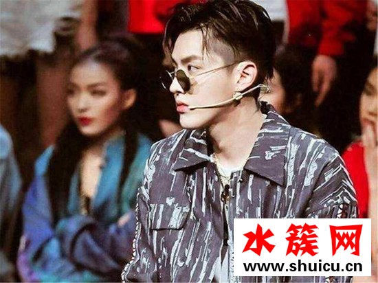 吳亦凡鍋蓋頭