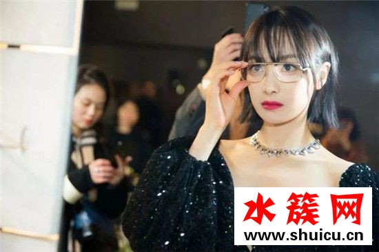 春夜女主是什么發型