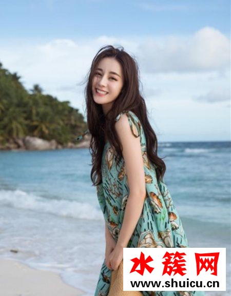 迪麗熱巴最新短發造型