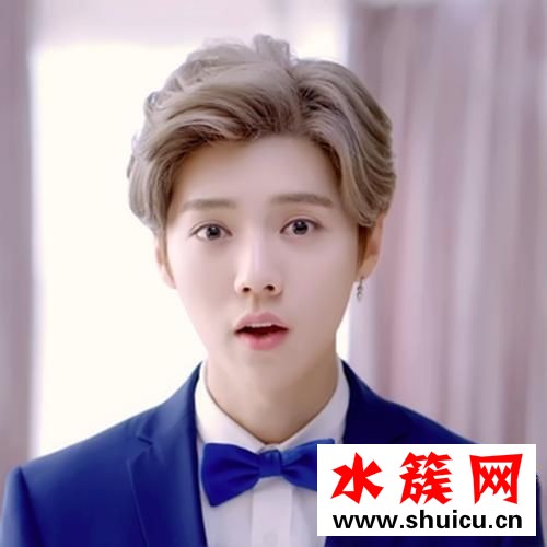 鹿晗涂口紅了嗎