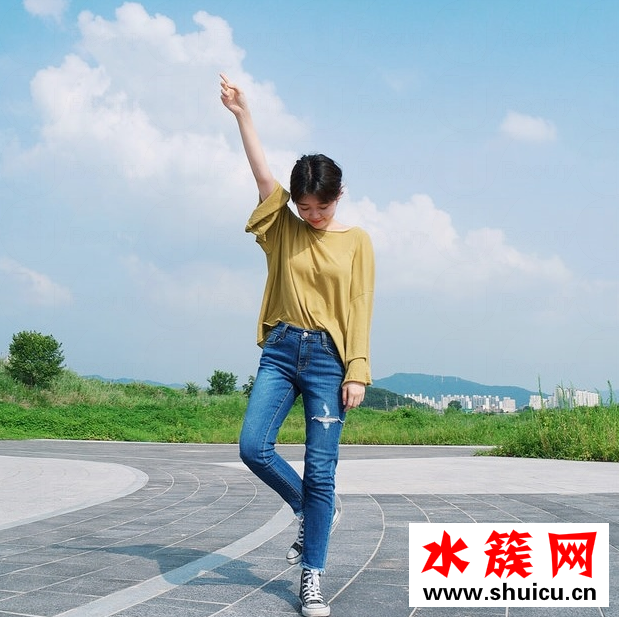 比肥肚腩更雷人的是雙下巴！簡單小臉運動消滅雙下巴