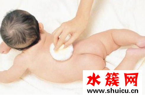 寶寶夏天如何預防痱子？