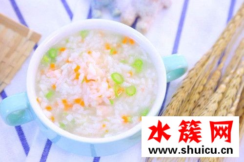四個月的寶寶可以吃什么輔食
