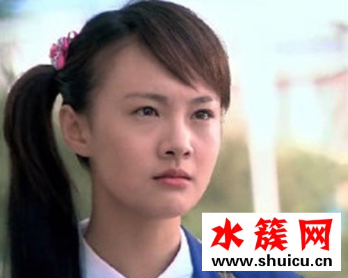 鄭爽穿校服再現楚雨蕁怎么回事