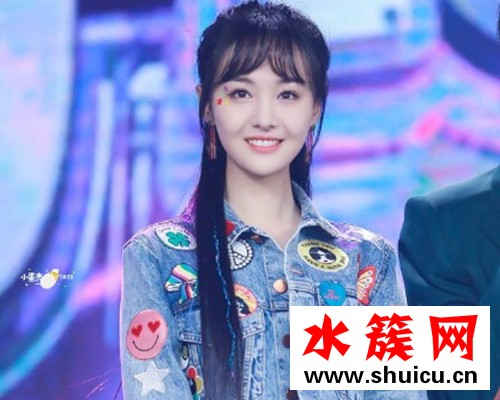 鄭爽穿校服再現楚雨蕁怎么回事