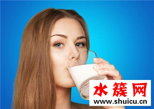 晚上運動完可以喝牛奶嗎