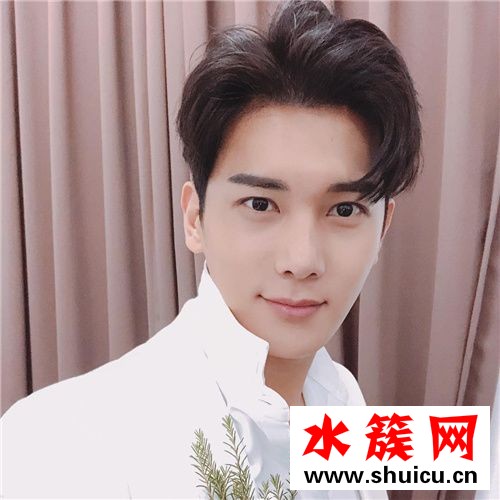 男生夏天適合剪什么頭型