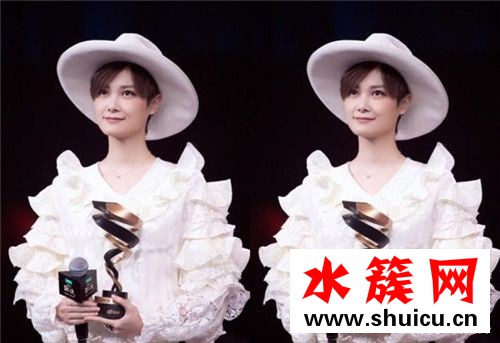 李宇春談C位說了什么