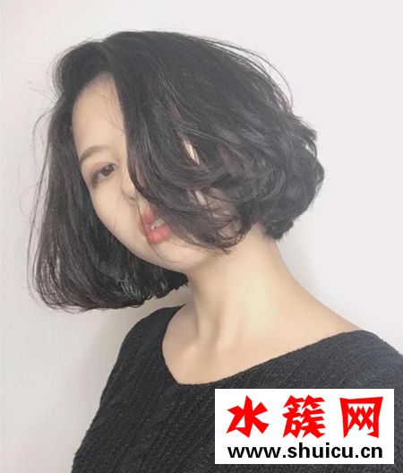 大臉適合什么長度的短發