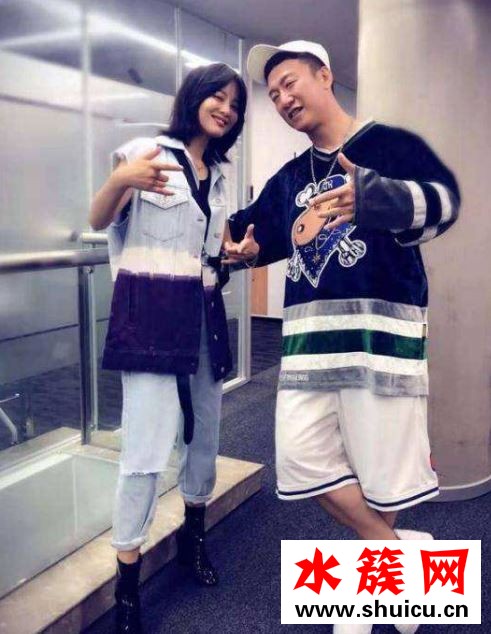 帶著爸爸去留學黃成棟和誰在一起了